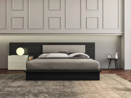 Letto con testiera alta in rovere Essential di Fratelli Mirandola