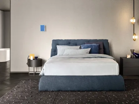 Letto in tessuto imbottito con testiera trapuntata Impunto di Pianca