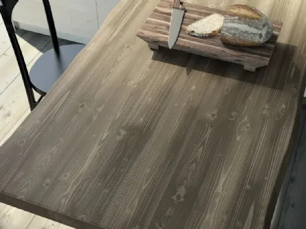 Tavolo Art 824 in legno finitura ossido di Fratelli Mirandola