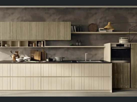 Cucina Moderna lineare in legno di abete con ante dogate verticalmente a larghezza differenziata New Step 01 di Fratelli Mirandola